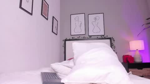 Snapshot of alia_rodriguez_ chatting on 10, 3, 2025  Alia Rodriguez  online show from 10, 3, 2025