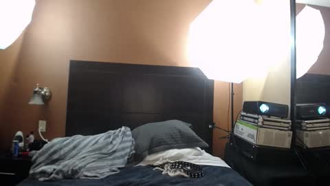 Snapshot of aliasalien008 chatting on 22, 11, 2025 Daddy Girls online show from 22, 11, 2025