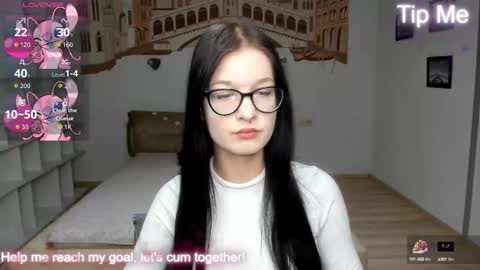 Snapshot of alicamoons chatting on 14, 10, 2025 Alica online show from 14, 10, 2025