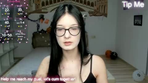 Snapshot of alicamoons chatting on 3, 11, 2025 Alica online show from 3, 11, 2025