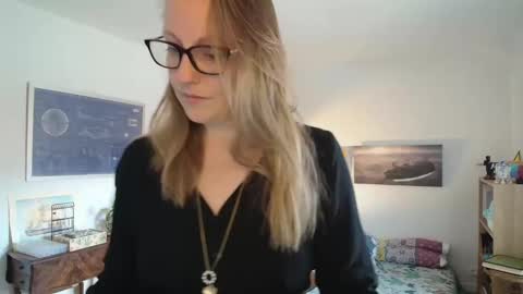 Alice online show from 30, 10, 2025