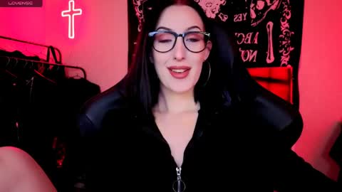 Snapshot of alice___mistress chatting on 31, 5, 2026 Miss Alice online show from 31, 5, 2026