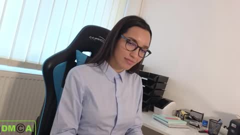 A R Y A  T I A online show from 23, 2, 2025