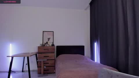 alice_dias online show from 22, 12, 2024