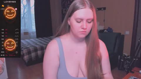 Snapshot of alice_dreamgirl_ chatting on 7, 11, 2025 Alice 3 online show from 7, 11, 2025