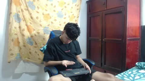 Snapshot of alice_julls chatting on 5, 6, 2026 alice online show from 5, 6, 2026