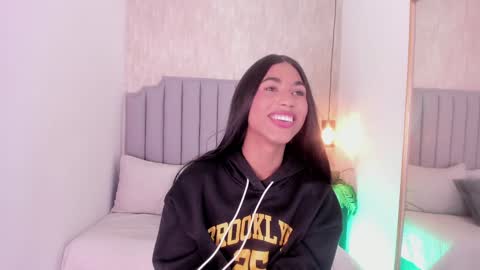 Snapshot of alice_massiel chatting on 31, 1, 2025 online show from 31, 1, 2025