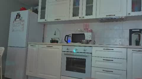 Snapshot of alice_miiiller chatting on 3, 7, 2026 Alice online show from 3, 7, 2026