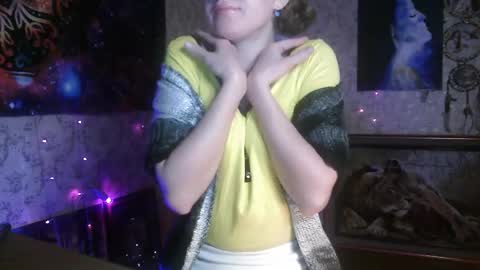 Snapshot of alice_peach chatting on 17, 10, 2025 bigclit daddy squirt bigdildo fit online show from 17, 10, 2025