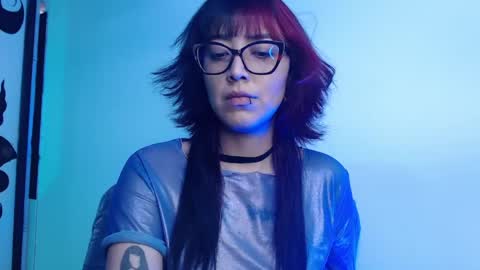      online show from 30, 3, 2026