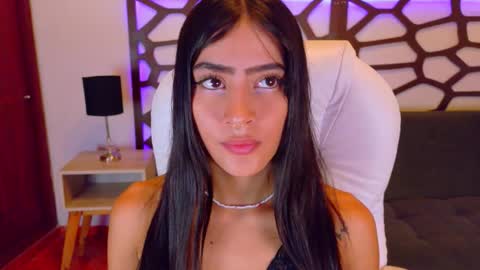 alice_rous21 online show from 4, 11, 2025