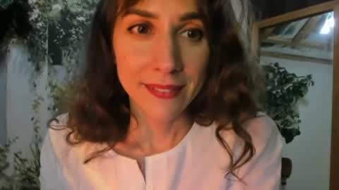 Snapshot of alice_sincere chatting on 23, 6, 2026 Alice Love you all online show from 23, 6, 2026