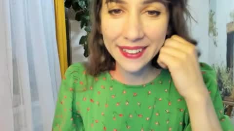 Snapshot of alice_sincere chatting on 13, 7, 2026 Alice Love you all online show from 13, 7, 2026