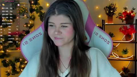 Snapshot of alice_tails chatting on 12, 10, 2025 Alice online show from 12, 10, 2025