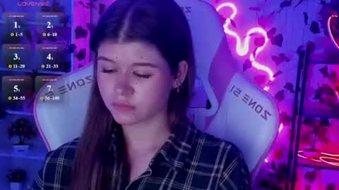 Snapshot of alice_tails chatting on 19, 6, 2026 Alice online show from 19, 6, 2026