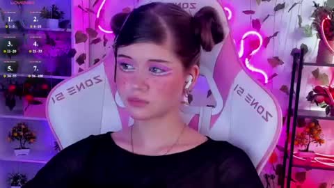 Snapshot of alice_tails chatting on 26, 6, 2026 Alice online show from 26, 6, 2026