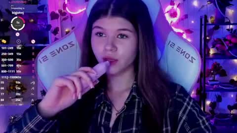 Snapshot of alice_tails chatting on 31, 7, 2026 Alice online show from 31, 7, 2026