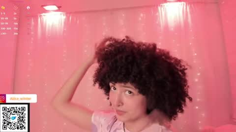 Snapshot of alice_wiinter chatting on 24, 9, 2025 Alice online show from 24, 9, 2025