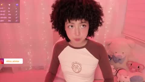 Snapshot of alice_wiinter chatting on 10, 11, 2025 Alice online show from 10, 11, 2025