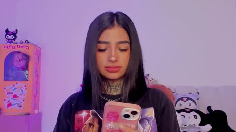 Snapshot of alicee_0 chatting on 4, 10, 2025 Alice online show from 4, 10, 2025