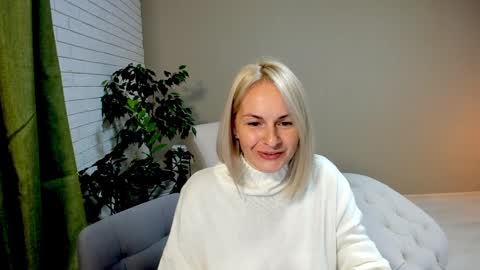 Snapshot of alicee__grace chatting on 1, 12, 2024 Alicee online show from 1, 12, 2024