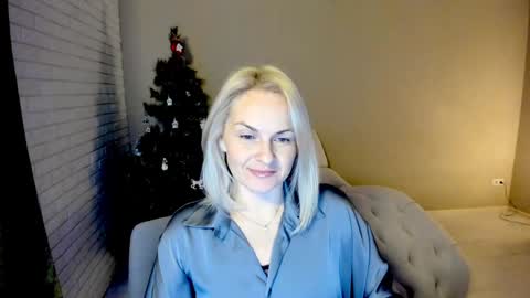 Snapshot of alicee__grace chatting on 6, 12, 2024 Alicee online show from 6, 12, 2024
