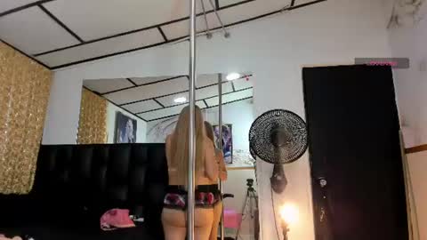Snapshot of alicee_mature chatting on 11, 6, 2026 alicee online show from 11, 6, 2026