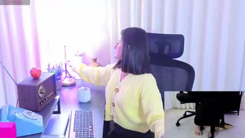 Snapshot of alicee_milf_ chatting on 16, 4, 2026 Aleja online show from 16, 4, 2026