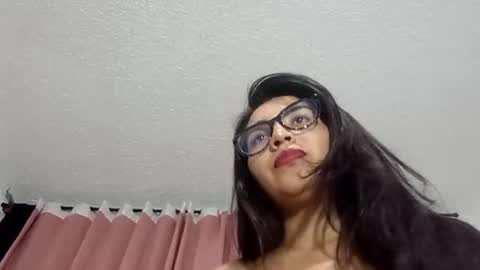 Snapshot of alicee_moon2 chatting on 3, 12, 2025 alicee_moon2 online show from 3, 12, 2025