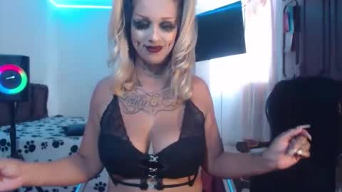 aliceesmiths online show from 30, 10, 2025