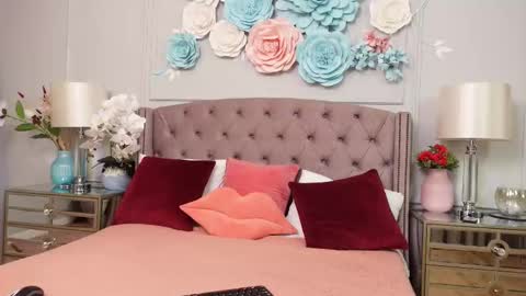 AliceHadley online show from 4, 12, 2025