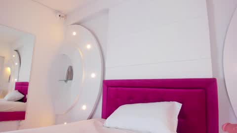 Alice  online show from 24, 1, 2025