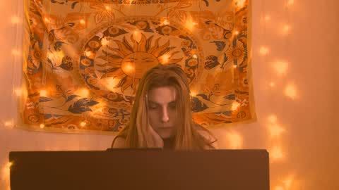 Alice online show from 2, 4, 2026