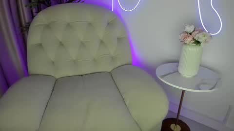 AliceLevine online show from 24, 11, 2025