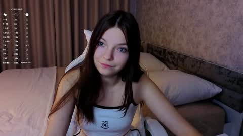 Snapshot of alicelittlekitty chatting on 10, 5, 2026 u can name me Alice online show from 10, 5, 2026