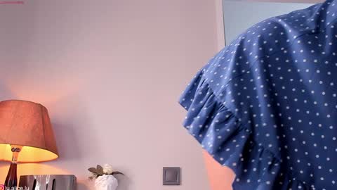 Snapshot of alicelu_ chatting on 19, 12, 2024 Elle online show from 19, 12, 2024