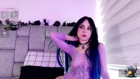 Snapshot of alicenoir_ chatting on 13, 10, 2025 alicenoir_ online show from 13, 10, 2025