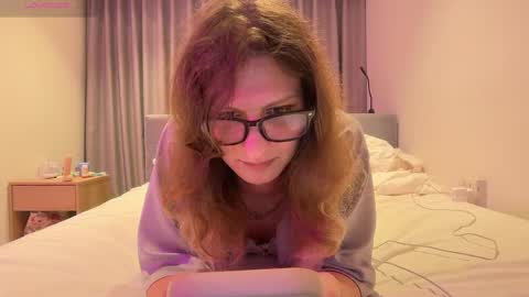 AlicePinkhead online show from 28, 5, 2026