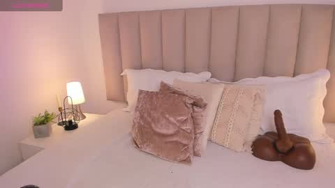 Snapshot of aliceveraa_ chatting on 3, 3, 2025 Alice Vera online show from 3, 3, 2025