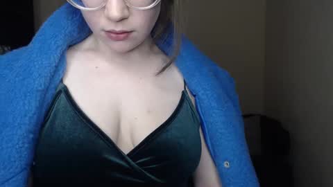 Snapshot of alicia_folow chatting on 8, 2, 2025 Alicia online show from 8, 2, 2025