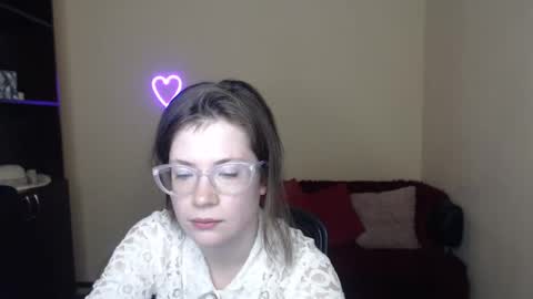 Snapshot of alicia_folow chatting on 8, 2, 2025 Alicia online show from 8, 2, 2025