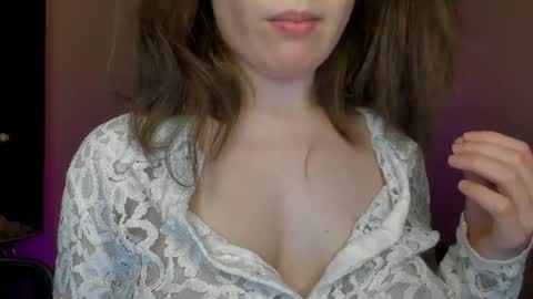 Snapshot of alicia_folow chatting on 7, 3, 2025 Alicia online show from 7, 3, 2025