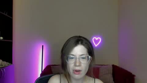 Snapshot of alicia_folow chatting on 7, 3, 2025 Alicia online show from 7, 3, 2025