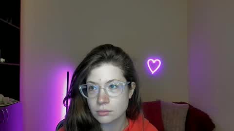 Snapshot of alicia_folow chatting on 8, 3, 2025 Alicia online show from 8, 3, 2025