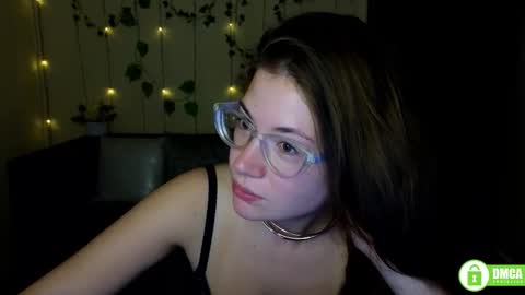 Snapshot of alicia_folow chatting on 25, 9, 2025 Alicia online show from 25, 9, 2025