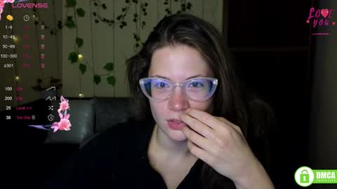 Snapshot of alicia_folow chatting on 26, 9, 2025 Alicia online show from 26, 9, 2025