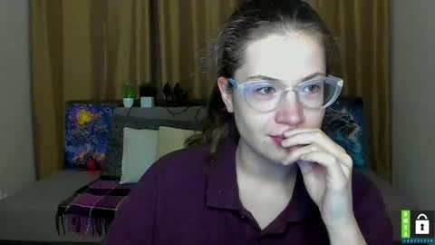 Snapshot of alicia_folow chatting on 12, 10, 2025 Alicia online show from 12, 10, 2025