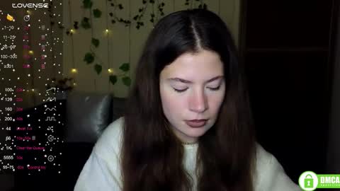 Snapshot of alicia_folow chatting on 27, 11, 2025 Alicia online show from 27, 11, 2025