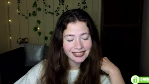 Snapshot of alicia_folow chatting on 28, 11, 2025 Alicia online show from 28, 11, 2025