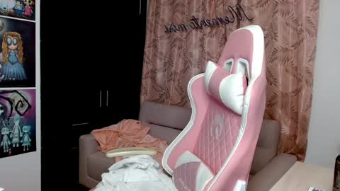 Snapshot of alicia_key_ chatting on 12, 12, 2024 ALICIA online show from 12, 12, 2024